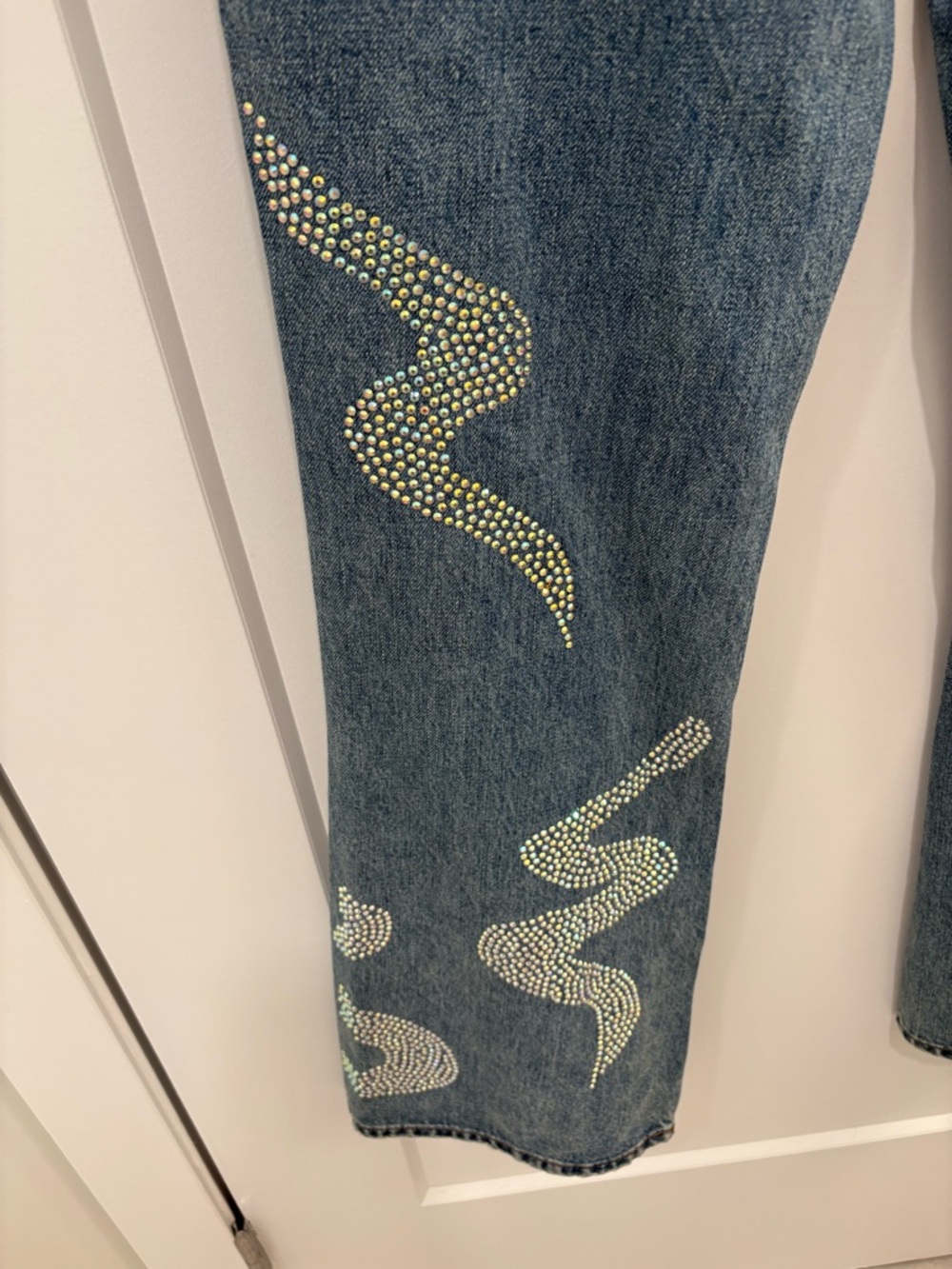 BDG Mid-rise 90s Bootcut Iridescent Rhinestone Snake Embellished Jeans Size 27 - Picture 12 of 16